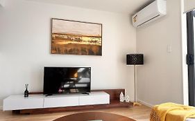 Edge West Home At Handy Location